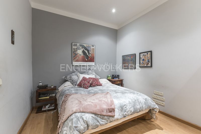 Piso propiedad con balcón y techos de 4 metros en el corazón de malasaña en Madrid - Imagen 18