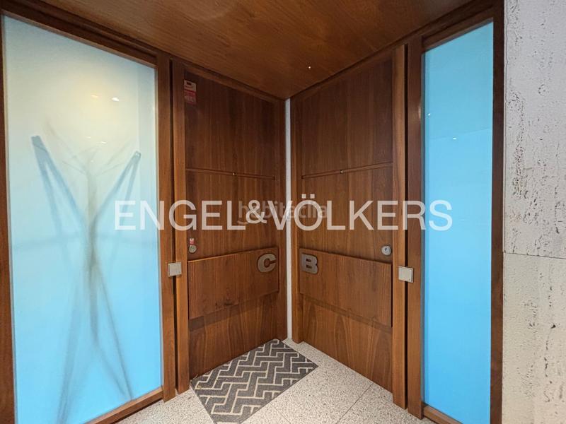 Foto 52fa953c-465e-460c-9ea8-6049ff8e5343. Lloguer apartament amb calefacció aparcament a Castellana Madrid