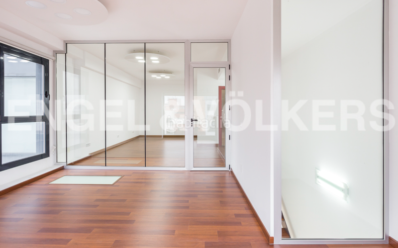 Foto 75a74bd2-f1fe-4d30-be48-4daf085ce5ac. Location appartement avec chauffage parking dans Valdemarín Madrid