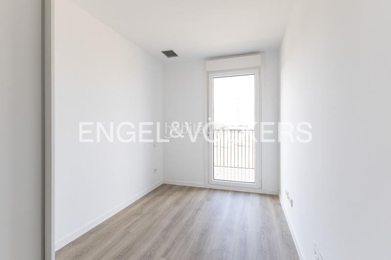 Foto 9991cecd-b394-46c2-b53e-b70bfeb6b8b6. Alquiler apartamento obra nueva 3 dormitorios en Tempranales San Sebastián de los Reyes
