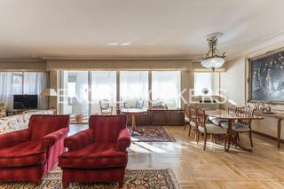 Appartement  Calle de raimundo fernández villaverde. Maravilloso piso con terraza, garaje y trastero en raimundo fern