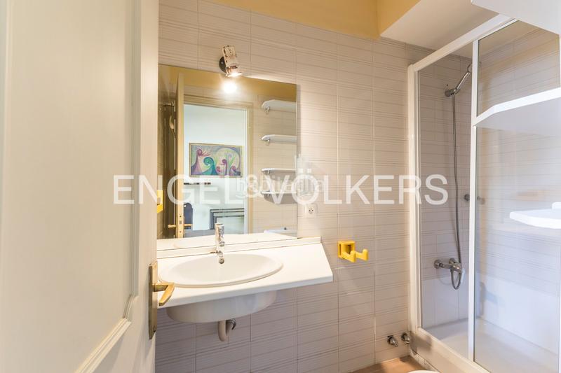 Foto 205393e9-6389-42f0-9729-0fd1e8f4357a. Piccolo appartamento con riscaldamento parcheggio in Madrid