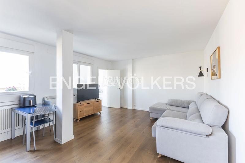 Foto 40973854-f22c-40f6-be2f-b358c375c9b4. Alquiler apartamento piso reformado con terraza y piscina. en Madrid
