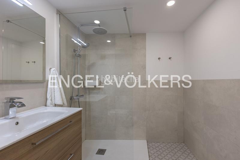 Foto 32b3a97f-8206-4ce5-ae97-371fed282ad8. Alquiler apartamento fantástico piso amueblado junto a la gran vía en Madrid