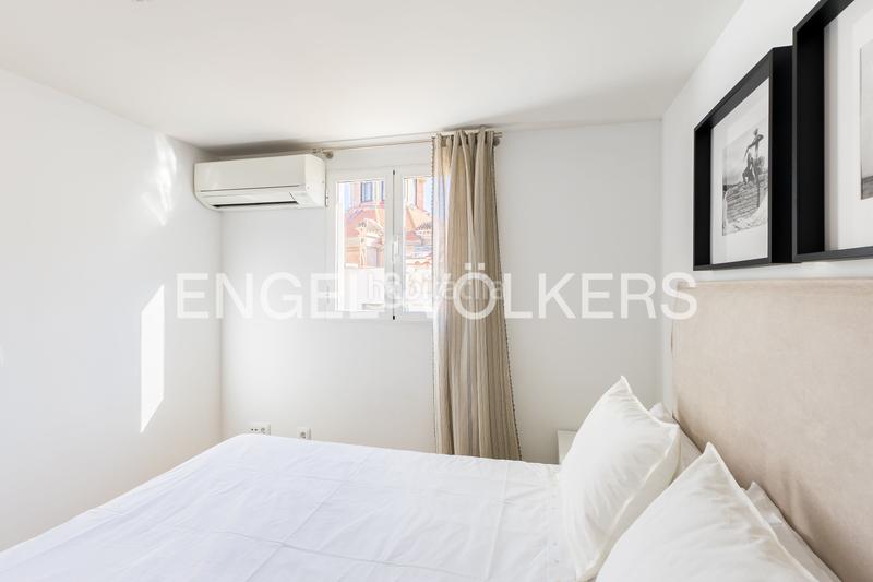 Foto b7b4a617-7661-4127-ac82-dc354dff7c10. Alquiler apartamento fantástico piso amueblado junto a la gran vía en Madrid