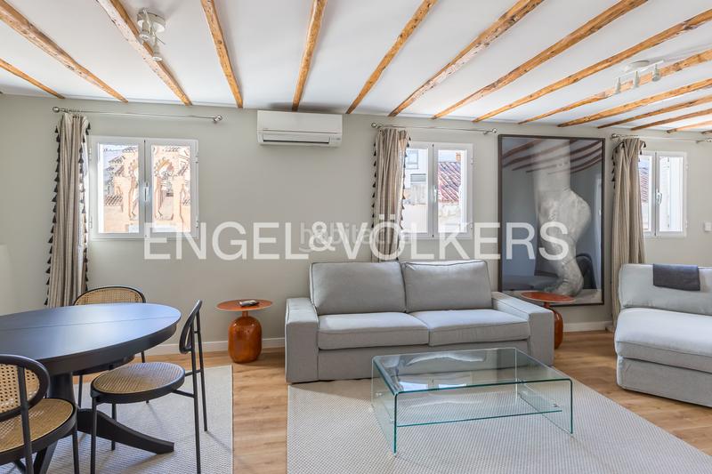 Foto c06f58e6-e531-4203-81bd-38640fce46b2. Lloguer apartament amb calefacció a Universidad-Malasaña Madrid