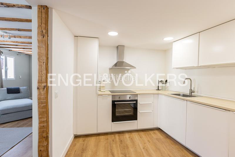 Foto cb7b763d-1704-4af3-a8c4-eb0f64ff0ebe. Rent apartment with heating in Universidad-Malasaña Madrid