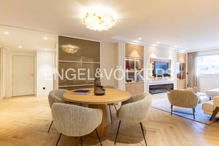 Apartament  Velázquez. Luminosa vivienda reformada en recoletos.