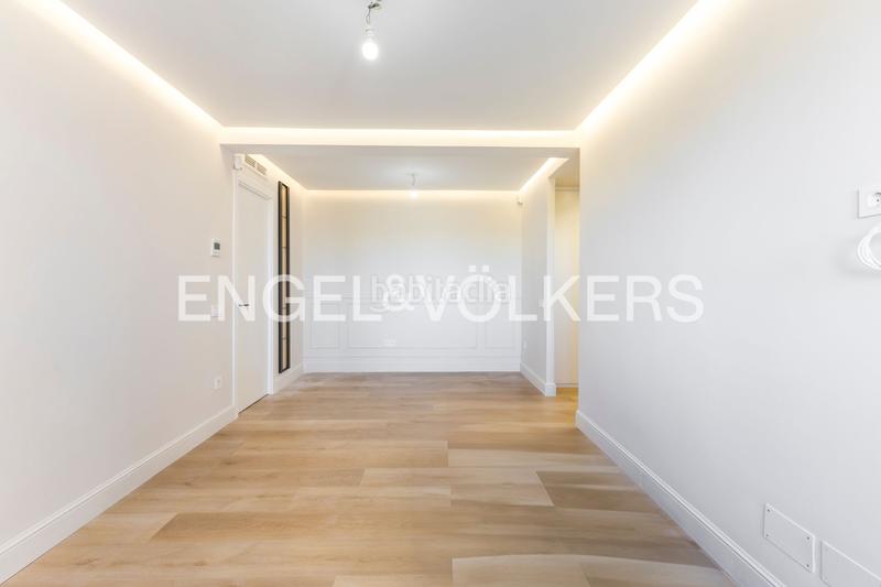 Foto d9b9d1a6-7f1a-4994-8f45-3ef1fd158878. Piccolo appartamento con riscaldamento piscina in Madrid