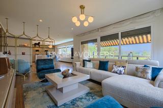 Apartament a La Paz. Espectacular piso con terraza, piscina y plaza de garaje.