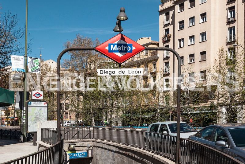 Foto 5ebe012a-b343-4819-85a7-7fa3beb2f8b6. Pis amb calefacció a Lista Madrid