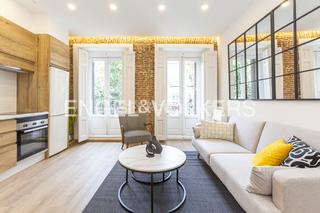 Alquiler Apartamento en Embajadores-Lavapiés. Piso exterior a estrenar en madrid centro.