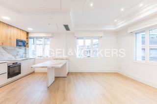 Apartament  Calle de evaristo san miguel. Exclusiva vivienda junto a pintor rosales