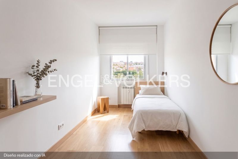 Foto 48d1105a-e45d-4ea1-acd7-bfcdba0d1bb7. Pis amb calefacció aparcament piscina a San Juan Bautista Madrid