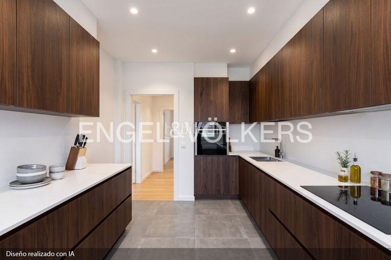 Foto 5d442540-32b5-42e1-833e-98a545f9e00c. Pis amb calefacció aparcament piscina a San Juan Bautista Madrid