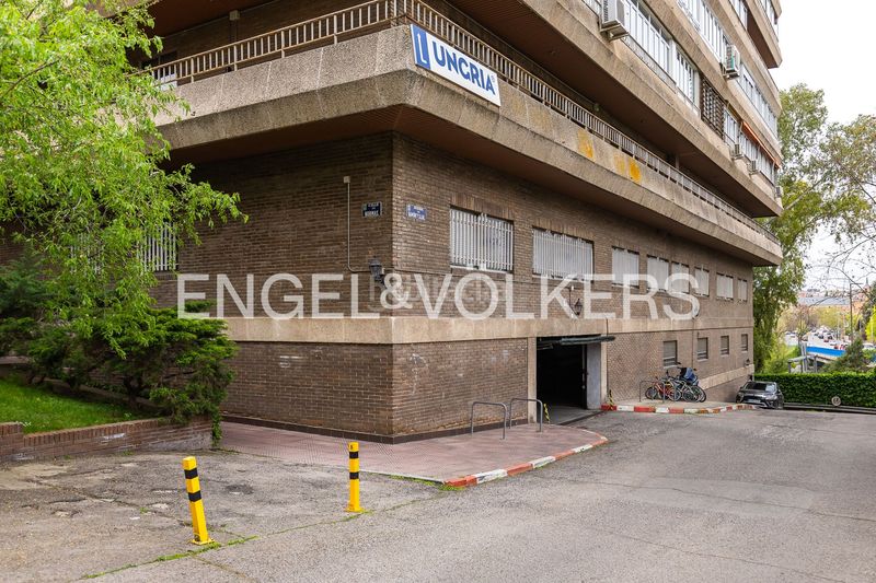 Foto 664116d5-f0b3-4bec-984b-43077f7871ca. Pis amb calefacció aparcament piscina a San Juan Bautista Madrid