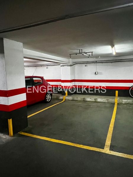 Foto 760b3418-dafa-44af-8745-9433d9e34431. Pis amb calefacció aparcament piscina a San Juan Bautista Madrid