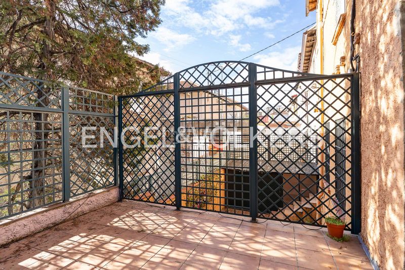 Foto 16a57b72-05ca-4867-b29f-eafe27cfc340. Casa adossada amb calefacció a Hispanoamérica-Bernabéu Madrid