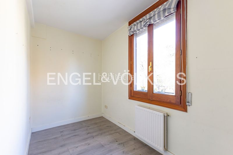Foto 95c4a3a1-d7a8-49e6-9316-40c3c6581d3d. Casa adossada amb calefacció a Hispanoamérica-Bernabéu Madrid