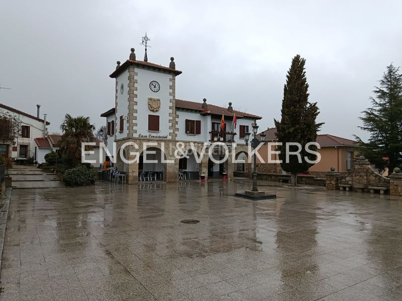 Foto b978ca3f-4386-435d-9299-57a79eb0b56b. Reihenhaus mit heizung in Navarredonda y San Mamés