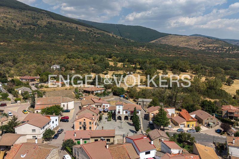 Foto c5e5979f-9719-44a2-a8a9-675ba4feffc0. Reihenhaus mit heizung in Navarredonda y San Mamés