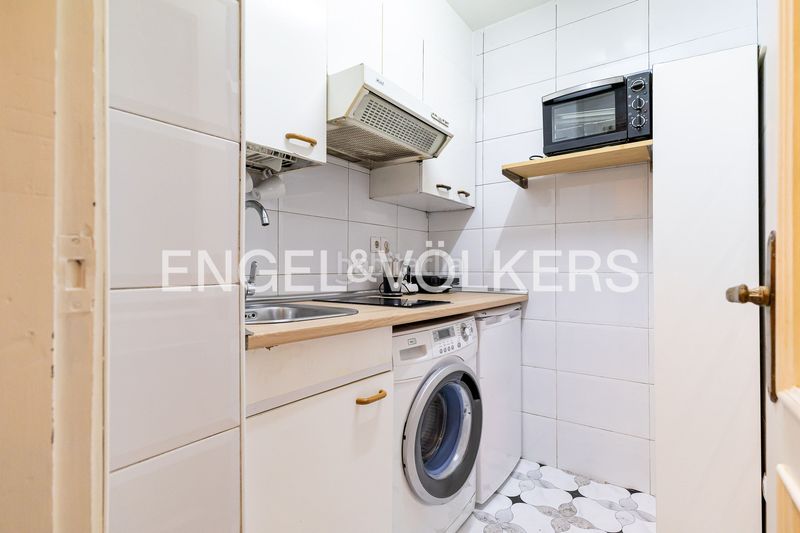 Piso coqueta propiedad de un dormitorio y un baño en calle antonio acuña en Madrid - Imagen 10