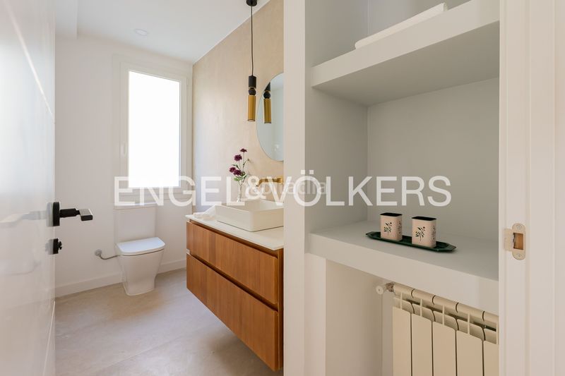 Foto 4d6ae68c-cc46-4714-b36c-a1a2304e26af. Piso exclusiva vivienda reformada a estrenar con terraza en el corazón de Prosperidad en Madrid