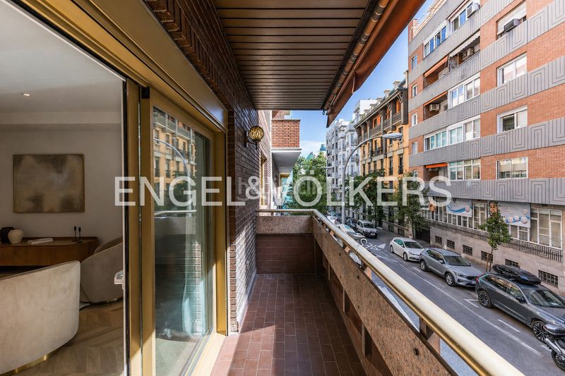 Foto e516ea30-8b0a-4319-98e1-0afaf35ad66f. Pis amb calefacció aparcament a Ríos Rosas-Nuevos Ministerios Madrid