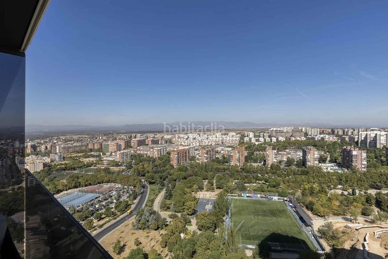 Foto 7a92415a-c465-4098-9611-b6f03cd98e42. Piso espectacular piso de lujo con vistas skyline en Madrid