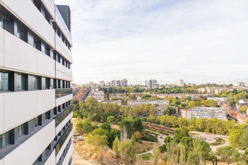 Foto 7ed7b6ac-8217-4a22-8a6c-309519d54cd8. Piso espectacular piso de lujo con vistas skyline en Madrid