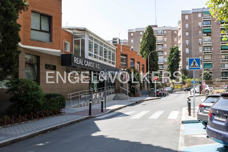 Foto f2833a01-8aa6-454e-a45e-edbe63d74d2b. Pis amb calefacció aparcament a Estrella Madrid