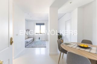 Affitto Appartamento  Calle de josé ortega y gasset. Luminoso, exterior, reformado, amueblado, ubicación excelente