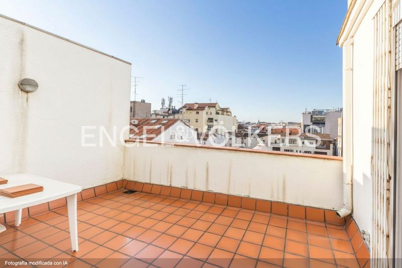 Foto 43042736-92e8-4e0f-8399-7ca3b2236304. Àtic amb calefacció aparcament a Castellana Madrid