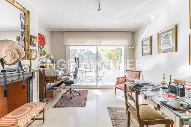 Foto a93570d3-e338-4f5d-a8a4-51565c39e312. Pis amb calefacció aparcament piscina a Salvador Madrid
