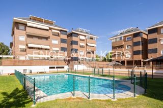 Location Appartement à Golf-El Carralero. Exclusivo piso reformado con terraza y vistas al golf en majadah