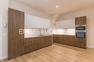 Miete Etagenwohnung in Sol. Elegancia y confort moderno tu refugio de corta estancia