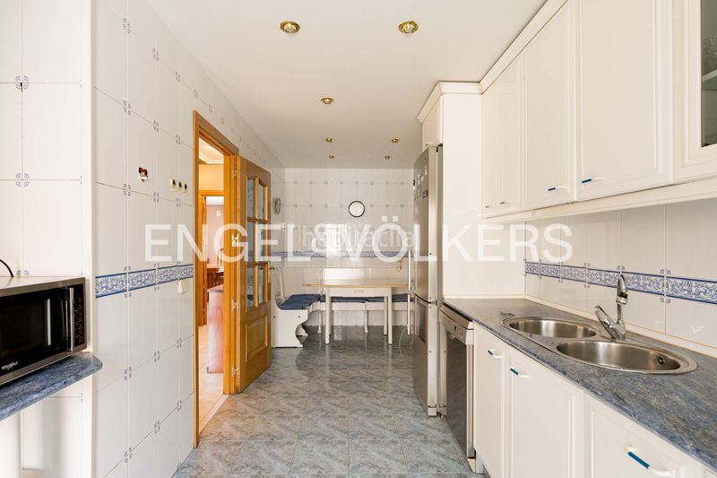 Foto 1b55d406-6372-4185-a2a1-e7d2c49d72c6. Casa amb calefacció aparcament a Valdepelayo-Montepinos-Arroyo Culebro Leganés
