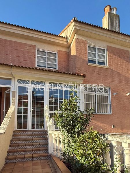 Foto 223911bd-4594-494b-aa1f-199c5867e827. Casa amb calefacció aparcament a Valdepelayo-Montepinos-Arroyo Culebro Leganés