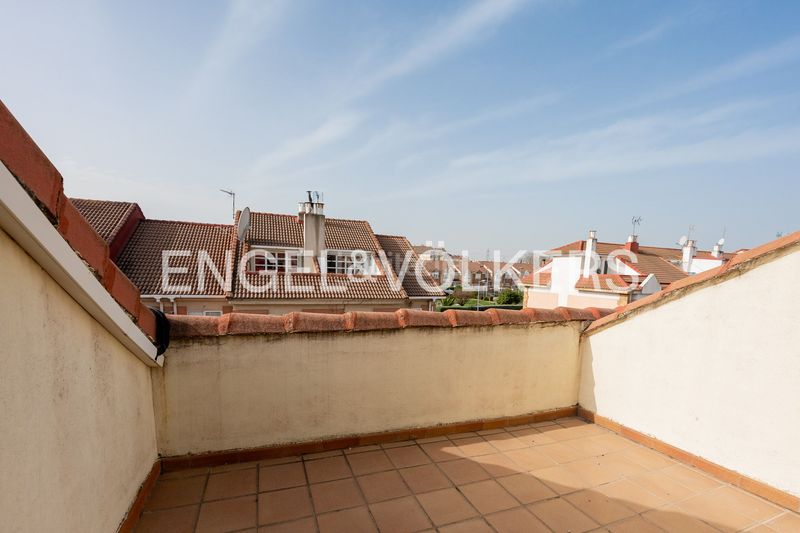 Foto 9285506d-8921-4063-9cec-b4cbc9081529. Casa amb calefacció aparcament a Valdepelayo-Montepinos-Arroyo Culebro Leganés
