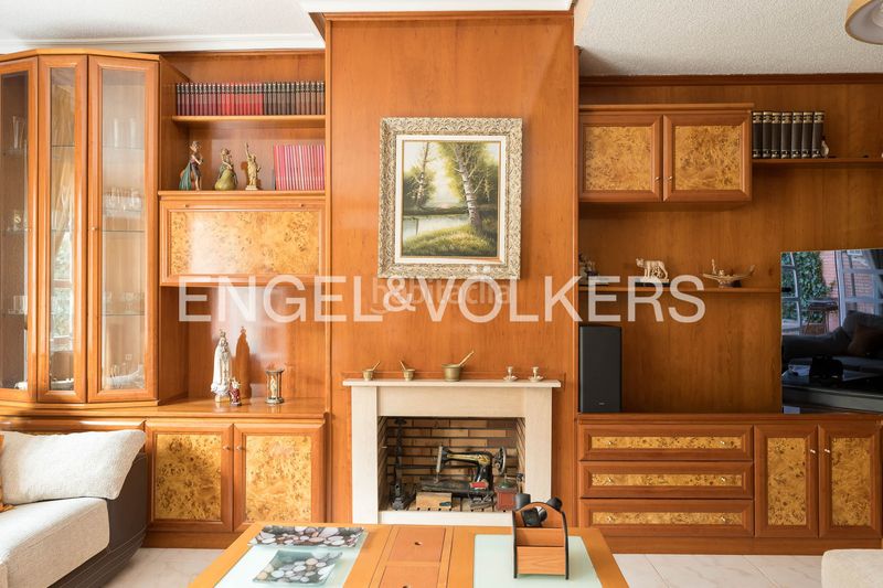 Foto b13e3dcb-18b4-40a9-a4d0-af29764a77bd. Casa amb calefacció aparcament a Valdepelayo-Montepinos-Arroyo Culebro Leganés