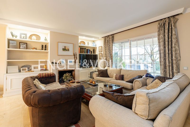 Foto 6a71208b-05ad-4243-bd47-d35c3a0cc8be. Casa amb calefacció aparcament piscina a El Guijo-Colonia España Galapagar