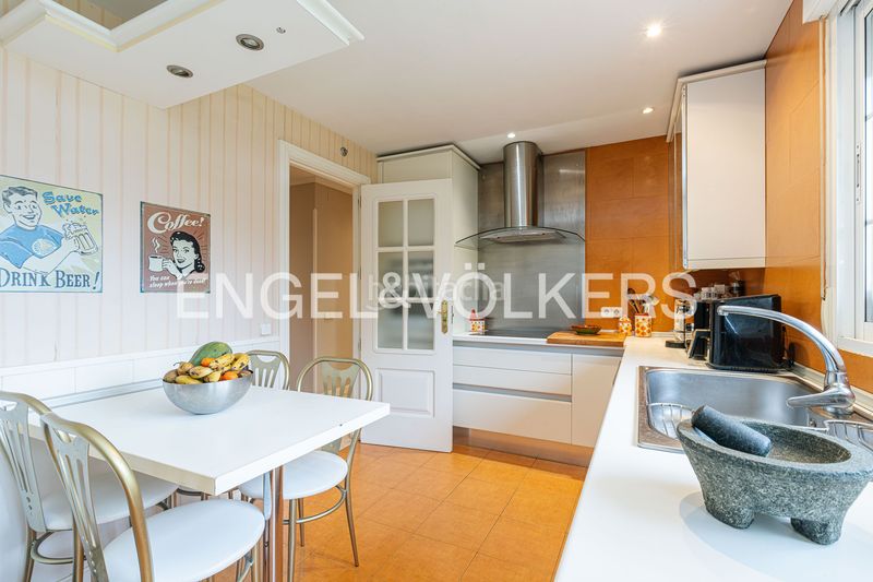 Foto 75a38f2c-f2a0-4f08-8f76-bd937a8f551b. Casa amb calefacció aparcament piscina a El Guijo-Colonia España Galapagar