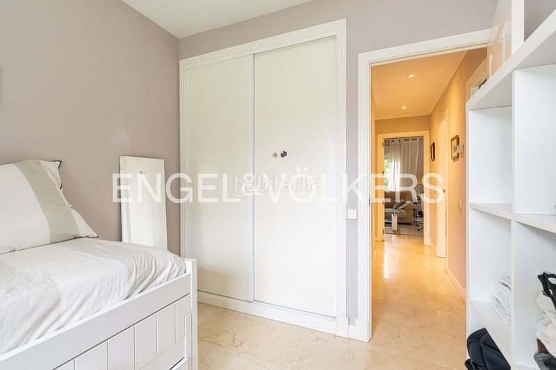 Foto 9ab98750-ab8d-44bd-bcfe-6d743dd7872e. Casa amb calefacció aparcament piscina a El Guijo-Colonia España Galapagar