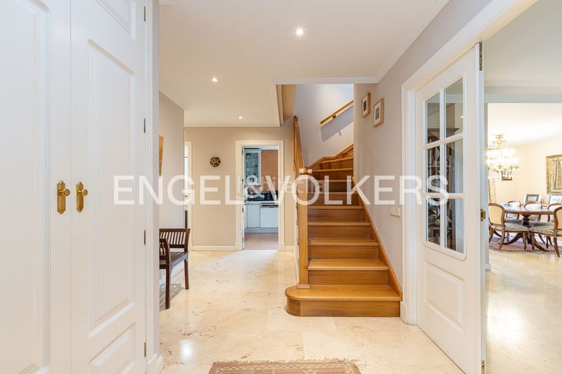 Foto d220fff5-c434-41dd-a80d-961e4faebeb7. Casa amb calefacció aparcament piscina a El Guijo-Colonia España Galapagar