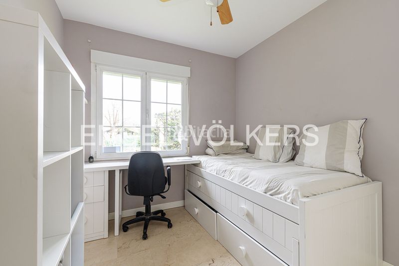 Foto e5e56d64-d9a2-43f3-9ec6-b4d295b5ec16. Casa amb calefacció aparcament piscina a El Guijo-Colonia España Galapagar