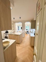 Miete Etagenwohnung  Calle de sagasta. Maravillosa piso con 4 balcones en justicia