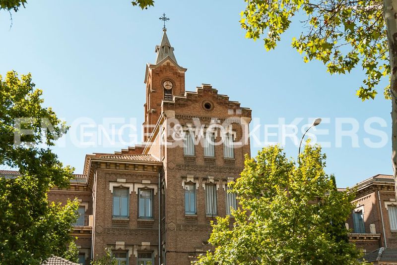Foto 6f8d04bb-88bd-4eb1-b518-fada36369748. Pis amb calefacció aparcament a Almagro Madrid