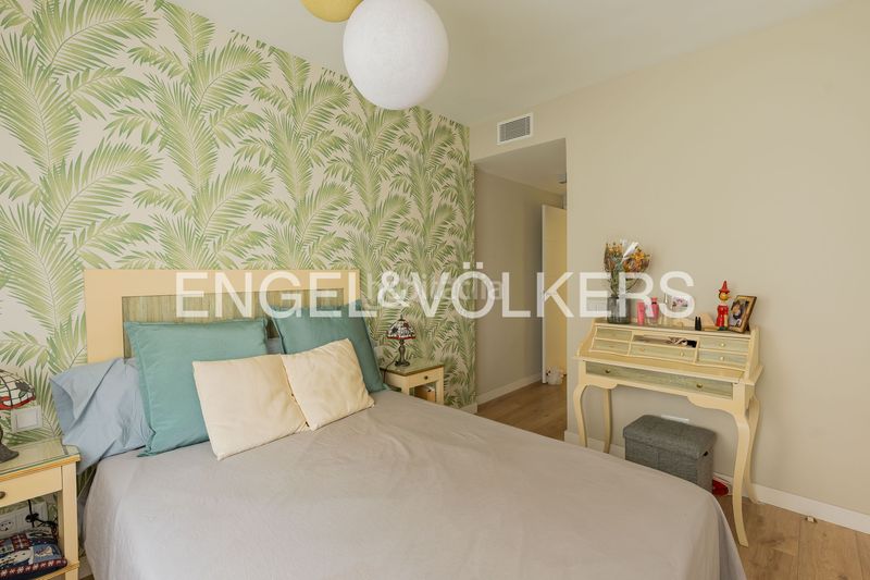 Foto 2605ec0d-eb1d-47ab-a858-c40336f48f4d. Pis amb calefacció aparcament piscina a Pacífico Madrid