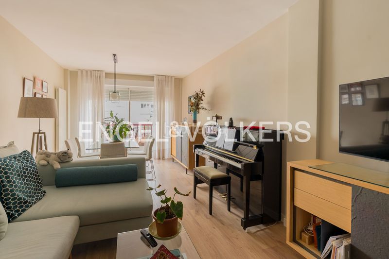 Foto bab5fb00-0114-4b7d-81b4-ba20d6f6cb40. Pis amb calefacció aparcament piscina a Pacífico Madrid