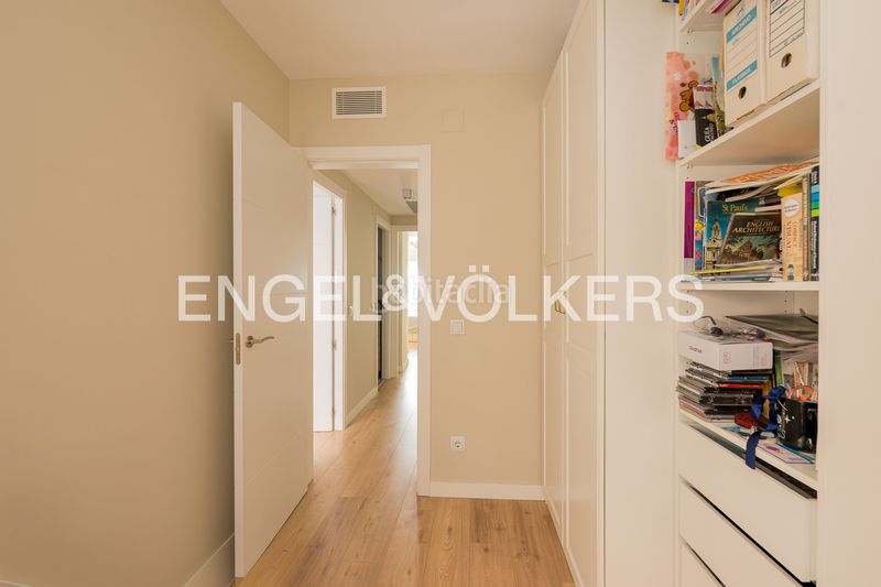 Foto feffab87-54ed-407d-ac2a-a6b2e4165b4c. Pis amb calefacció aparcament piscina a Pacífico Madrid